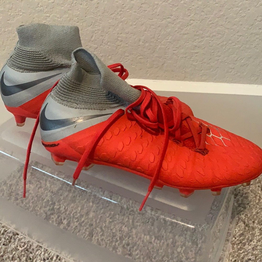 Nike hypervenom flyknot cleats